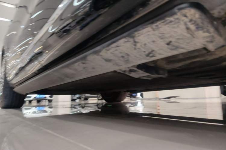 Used Hima AITO M9 2024 Range-Extended Ultra Version 42 kWh 6-Seater Model Left Side Sill