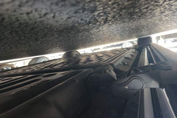 Used Hima AITO M9 2024 Range-Extended Max Edition 42 kWh 6-Seater Version Left Side Sill