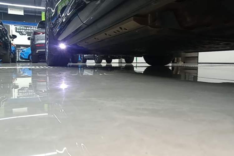 Used Hima AITO M9 2024 Range-Extended Ultra Version 42 kWh 6-Seater Model Left Side Sill