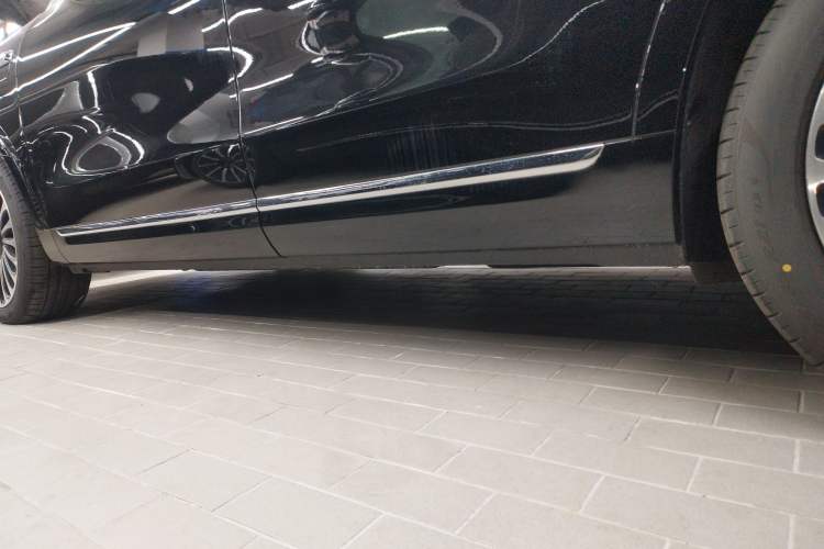 Used Hima AITO M9 2024 Range-Extended Ultra Version 42 kWh 6-Seater Model Left Side Sill