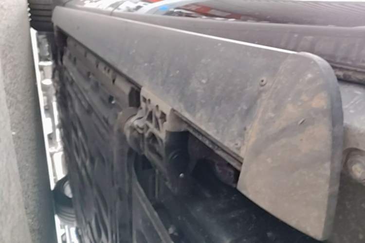 Used Hima AITO M9 2024 Range-Extended Max Edition 42 kWh 6-Seater Version Left Side Sill