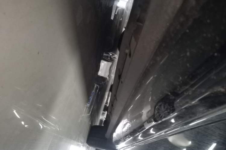 Used Hima AITO M9 2024 Range-Extended Max Edition 42 kWh 6-Seater Version Left Side Sill
