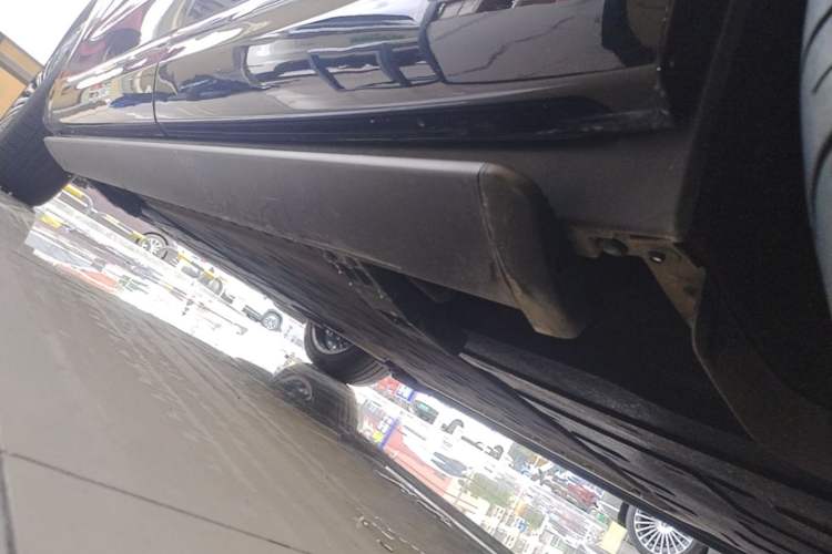 Used Hima AITO M9 2024 Range-Extended Ultra Version 42 kWh 6-Seater Model Left Side Sill