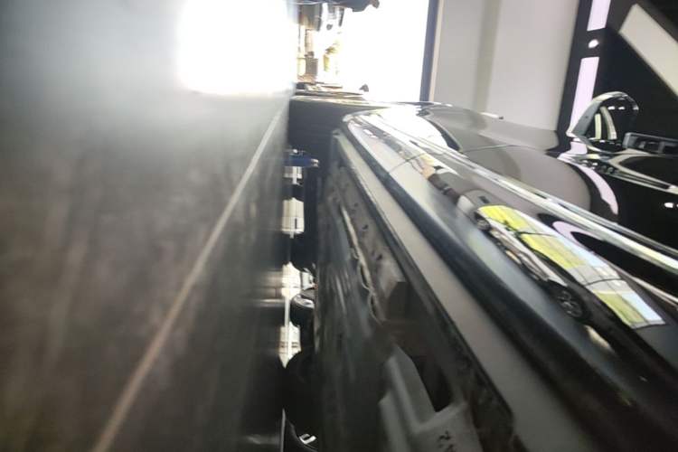 Used Hima AITO M9 2024 Range-Extended Ultra Version 52 kWh 6-Seater Model Left Side Sill