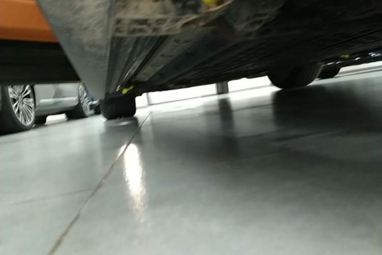Used Hima AITO M9 2024 Range-Extended Ultra Version 42 kWh 6-Seater Model Left Side Sill