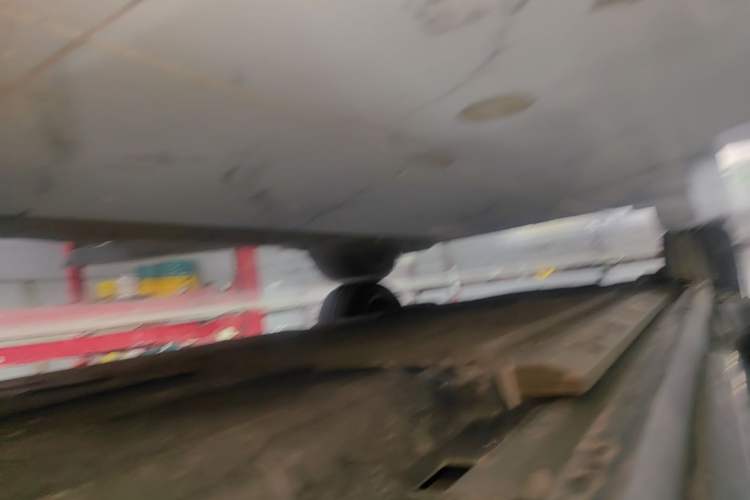 Used Hima AITO M9 2024 Range-Extended Max Edition 42 kWh 6-Seater Version Left Side Sill