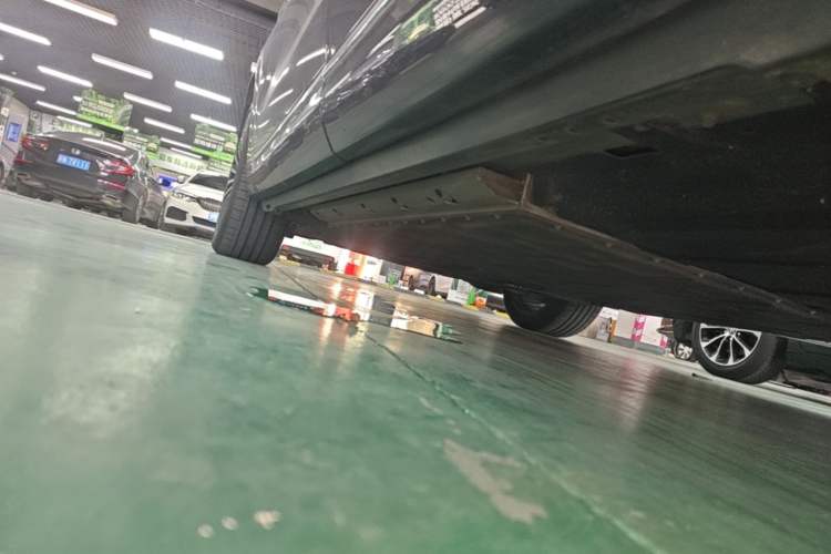 Used Hima AITO M9 2024 Range-Extended Ultra Version 52 kWh 6-Seater Model Left Side Sill