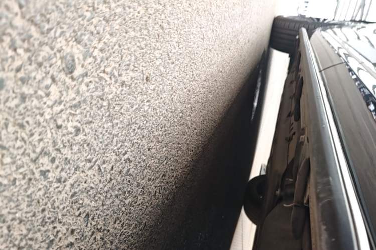 Used Hima AITO M9 2024 Range-Extended Ultra Version 42 kWh 6-Seater Model Left Side Sill