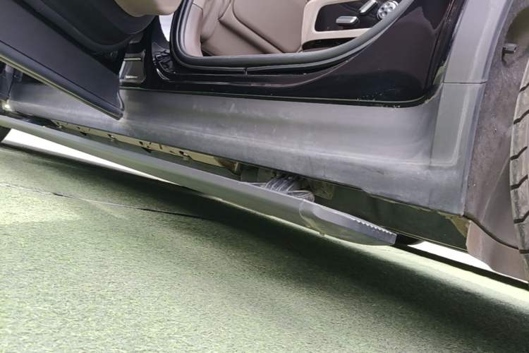 Used Hima AITO M9 2024 Range-Extended Ultra Version 52 kWh 6-Seater Model Left Side Sill