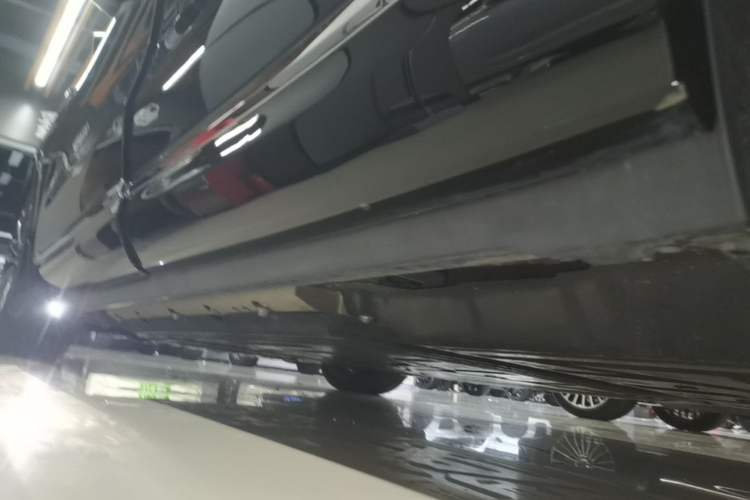 Used Hima AITO M9 2024 Range-Extended Ultra Version 42 kWh 6-Seater Model Left Side Sill