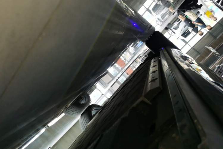 Used Hima AITO M9 2024 Range-Extended Max Edition 52 kWh 6-Seater Version Left Side Sill