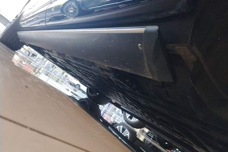 Used Hima AITO M9 2024 Range-Extended Ultra Version 42 kWh 6-Seater Model Left Side Sill