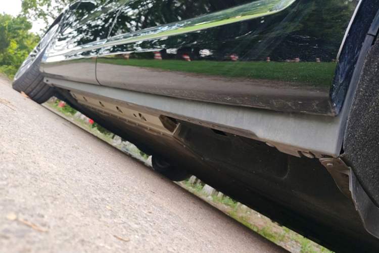Used Hima AITO M9 2024 Range-Extended Ultra Version 52 kWh 6-Seater Model Left Side Sill