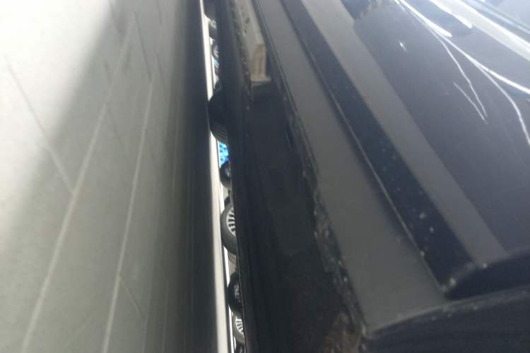 Used Hima AITO M9 2024 Range-Extended Ultra Version 42 kWh 6-Seater Model Left Side Sill