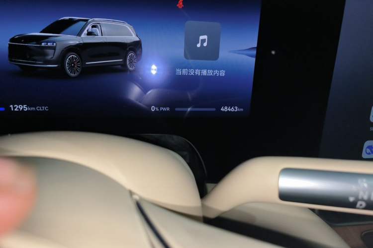 Used Hima AITO M9 2024 Range-Extended Ultra Version 42 kWh 6-Seater Model Odometer Close Up