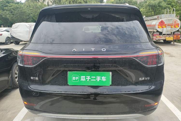 Used Hima AITO M9 2024 Range-Extended Ultra Version 42 kWh 6-Seater Model Rear