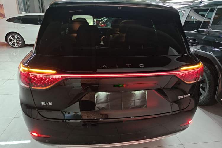 Used Hima AITO M9 2024 All-Electric Ultra Version 100 kWh 6-Seater Model Rear