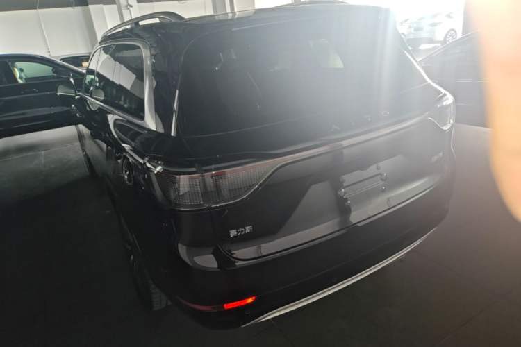 Used Hima AITO M9 2024 Range-Extended Ultra Version 52 kWh 6-Seater Model Rear Left 45 Deg