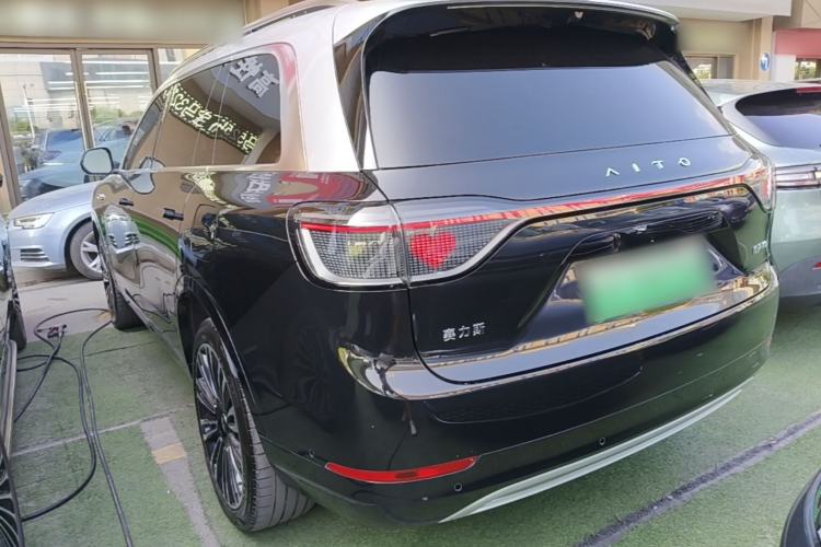 Used Hima AITO M9 2024 Range-Extended Ultra Version 42 kWh 6-Seater Model Rear Left 45 Deg