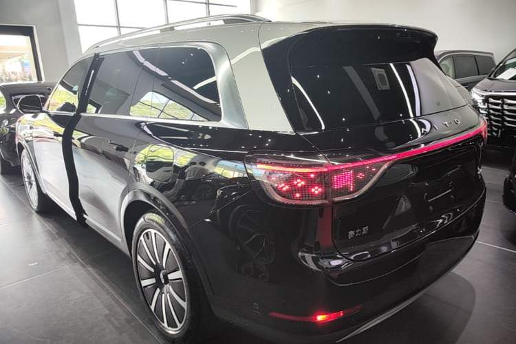 Used Hima AITO M9 2024 Range-Extended Ultra Version 52 kWh 6-Seater Model Rear Left 45 Deg