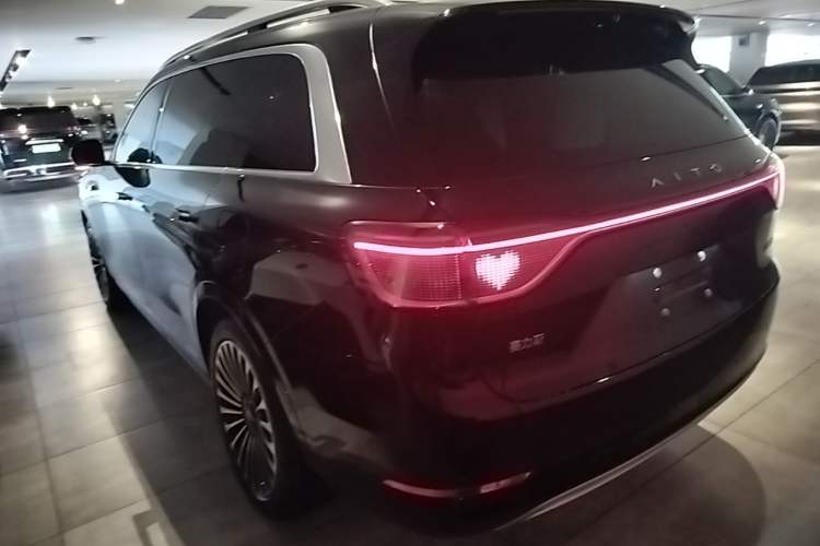 Used Hima AITO M9 2024 Range-Extended Max Edition 42 kWh 6-Seater Version Rear Left 45 Deg