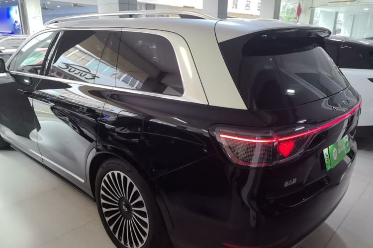 Used Hima AITO M9 2024 Range-Extended Ultra Version 52 kWh 5-Seater Model Rear Left 45 Deg