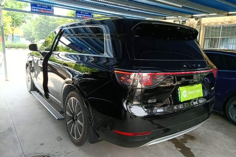 Used Hima AITO M9 2024 Range-Extended Ultra Version 52 kWh 6-Seater Model Rear Left 45 Deg