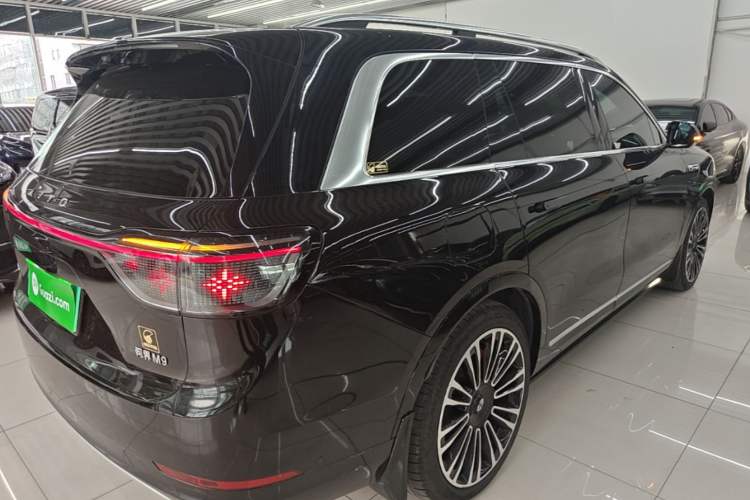 Used Hima AITO M9 2024 Range-Extended Ultra Version 42 kWh 6-Seater Model Rear Right 45 Deg