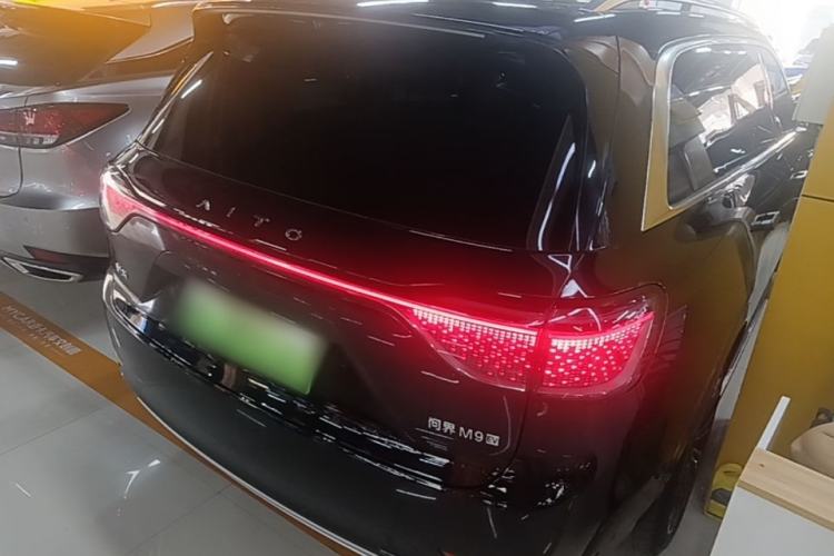Used Hima AITO M9 2024 All-Electric Ultra Version 100 kWh 5-Seater Model Rear Right 45 Deg