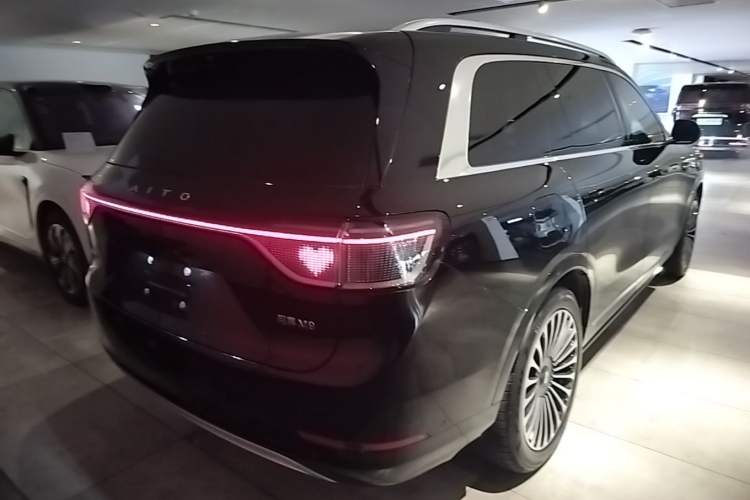 Used Hima AITO M9 2024 Range-Extended Max Edition 42 kWh 6-Seater Version Rear Right 45 Deg
