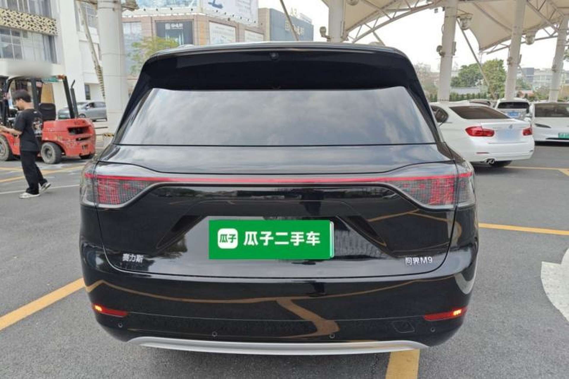 Used Hima AITO M9 2024 Range-Extended Ultra Version 42 kWh 6-Seater Model Rear