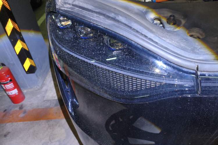 Used Hima AITO M9 2024 Range-Extended Ultra Version 42 kWh 6-Seater Model Right Front Headlight