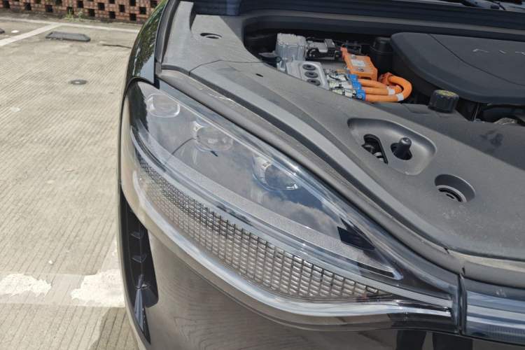 Used Hima AITO M9 2024 Range-Extended Ultra Version 42 kWh 6-Seater Model Right Front Headlight