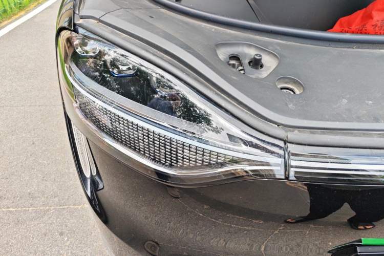 Used Hima AITO M9 2024 All-Electric Max Version 100 kWh 6-Seater Right Front Headlight