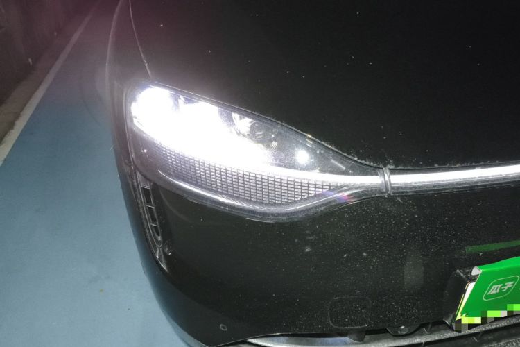 Used Hima AITO M9 2024 Range-Extended Ultra Version 52 kWh 5-Seater Model Right Front Headlight