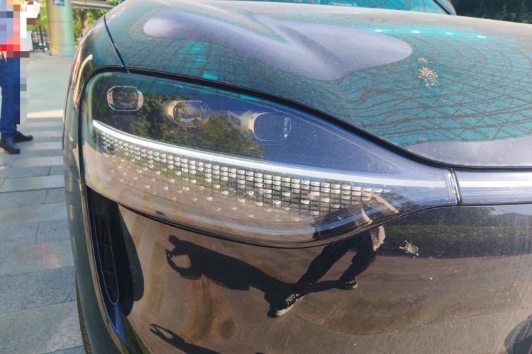 Used Hima AITO M9 2024 Range-Extended Ultra Version 52 kWh 5-Seater Model Right Front Headlight