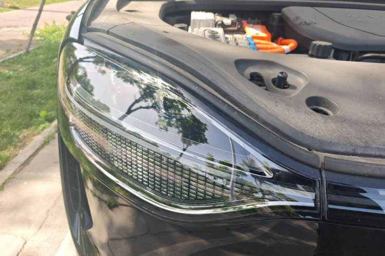 Used Hima AITO M9 2024 Range-Extended Ultra Version 52 kWh 6-Seater Model Right Front Headlight