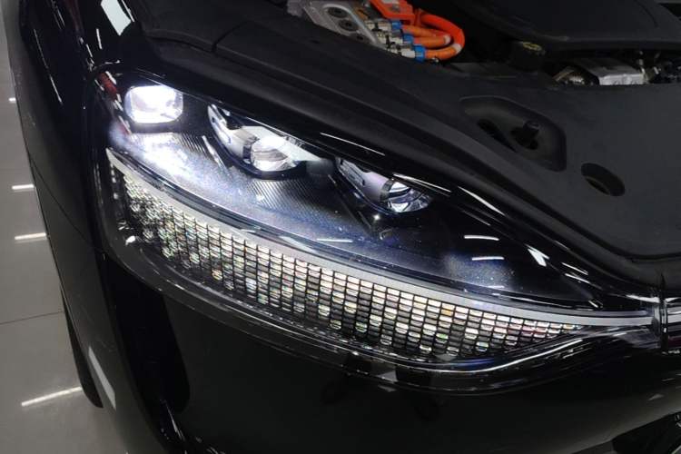 Used Hima AITO M9 2024 Range-Extended Max Edition 42 kWh 6-Seater Version Right Front Headlight