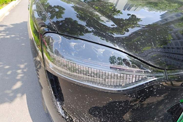 Used Hima AITO M9 2024 Range-Extended Ultra Version 52 kWh 6-Seater Model Right Front Headlight