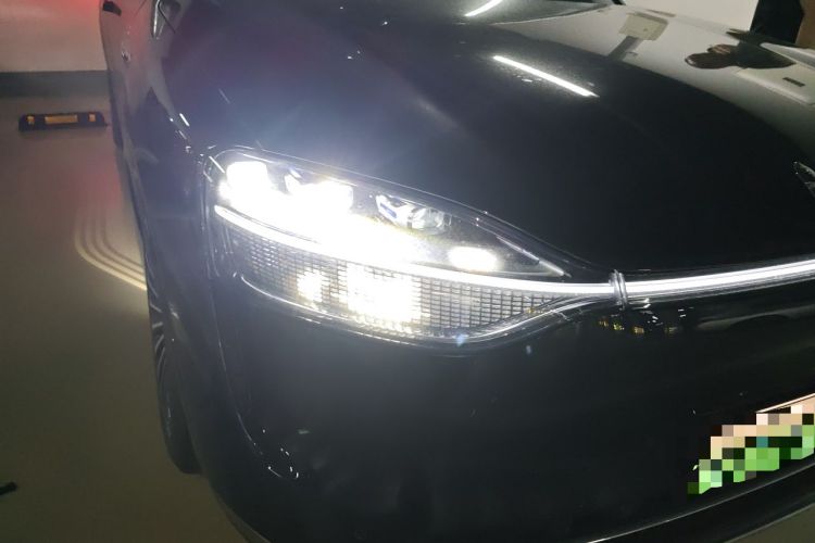 Used Hima AITO M9 2024 Range-Extended Ultra Version 42 kWh 6-Seater Model Right Front Headlight