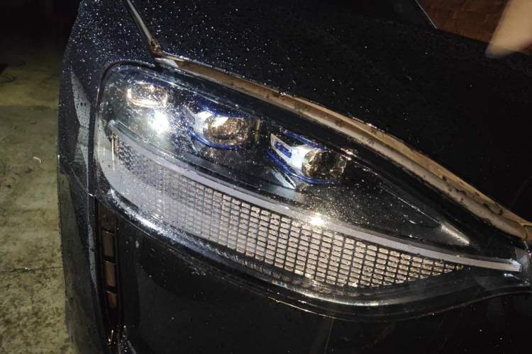 Used Hima AITO M9 2024 Range-Extended Ultra Version 42 kWh 6-Seater Model Right Front Headlight