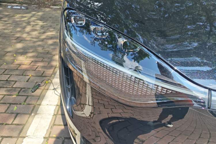 Used Hima AITO M9 2024 Range-Extended Ultra Version 42 kWh 6-Seater Model Right Front Headlight