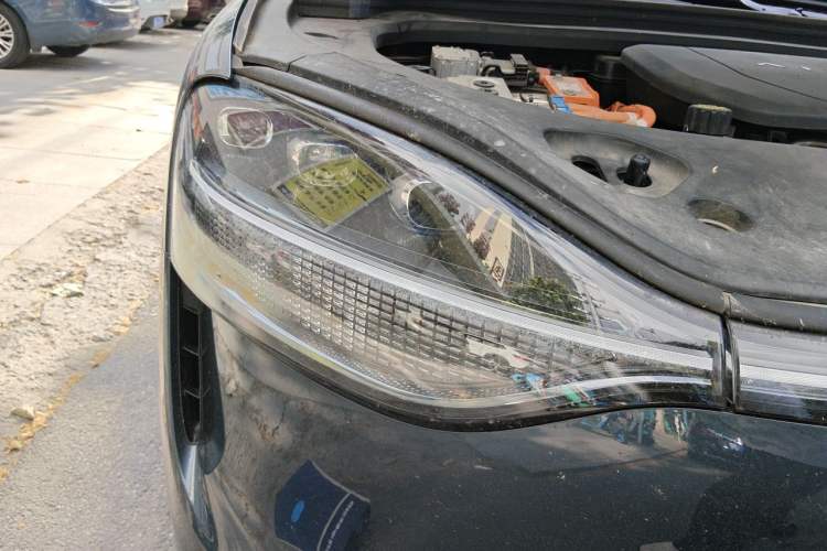 Used Hima AITO M9 2024 Range-Extended Ultra Version 42 kWh 6-Seater Model Right Front Headlight