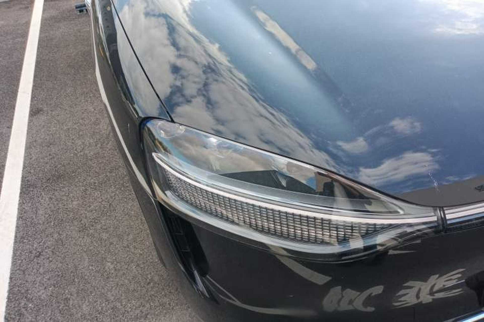 Used Hima AITO M9 2024 Range-Extended Ultra Version 42 kWh 6-Seater Model Right Front Headlight