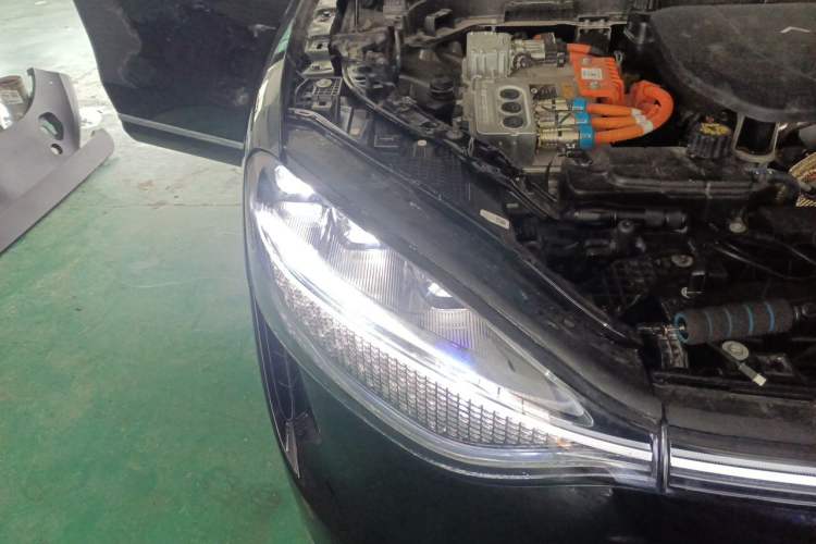 Used Hima AITO M9 2024 Range-Extended Max Edition 42 kWh 6-Seater Version Right Front Headlight