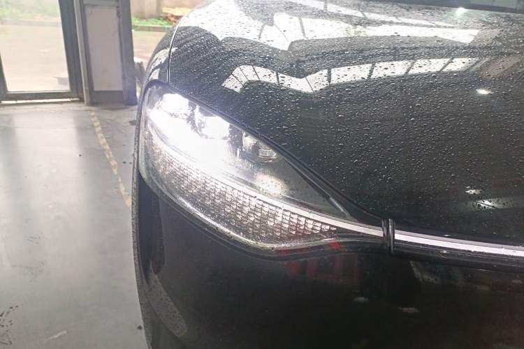 Used Hima AITO M9 2024 Range-Extended Ultra Version 42 kWh 6-Seater Model Right Front Headlight