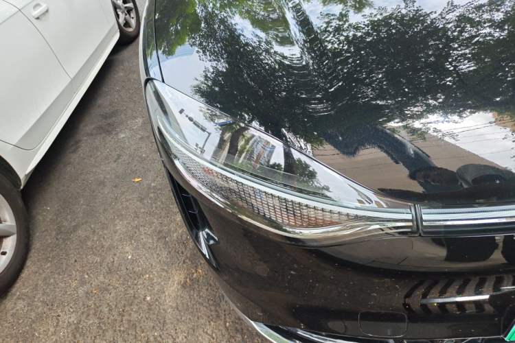 Used Hima AITO M9 2024 Range-Extended Ultra Version 42 kWh 6-Seater Model Right Front Headlight