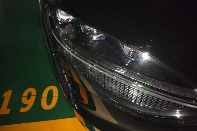 Used Hima AITO M9 2024 Range-Extended Ultra Version 42 kWh 6-Seater Model Right Front Headlight