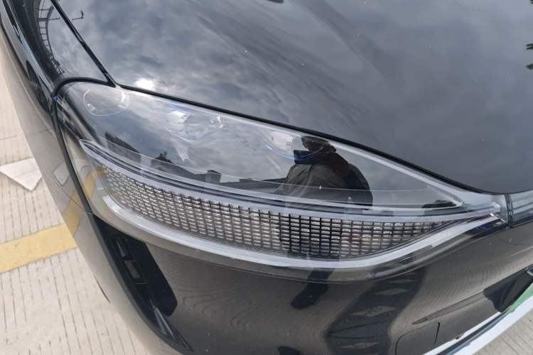 Used Hima AITO M9 2024 Range-Extended Max Edition 42 kWh 6-Seater Version Right Front Headlight