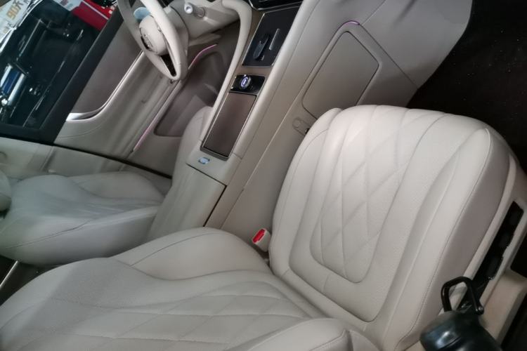 Used Hima AITO M9 2024 Range-Extended Max Edition 42 kWh 6-Seater Version Right Front Seat